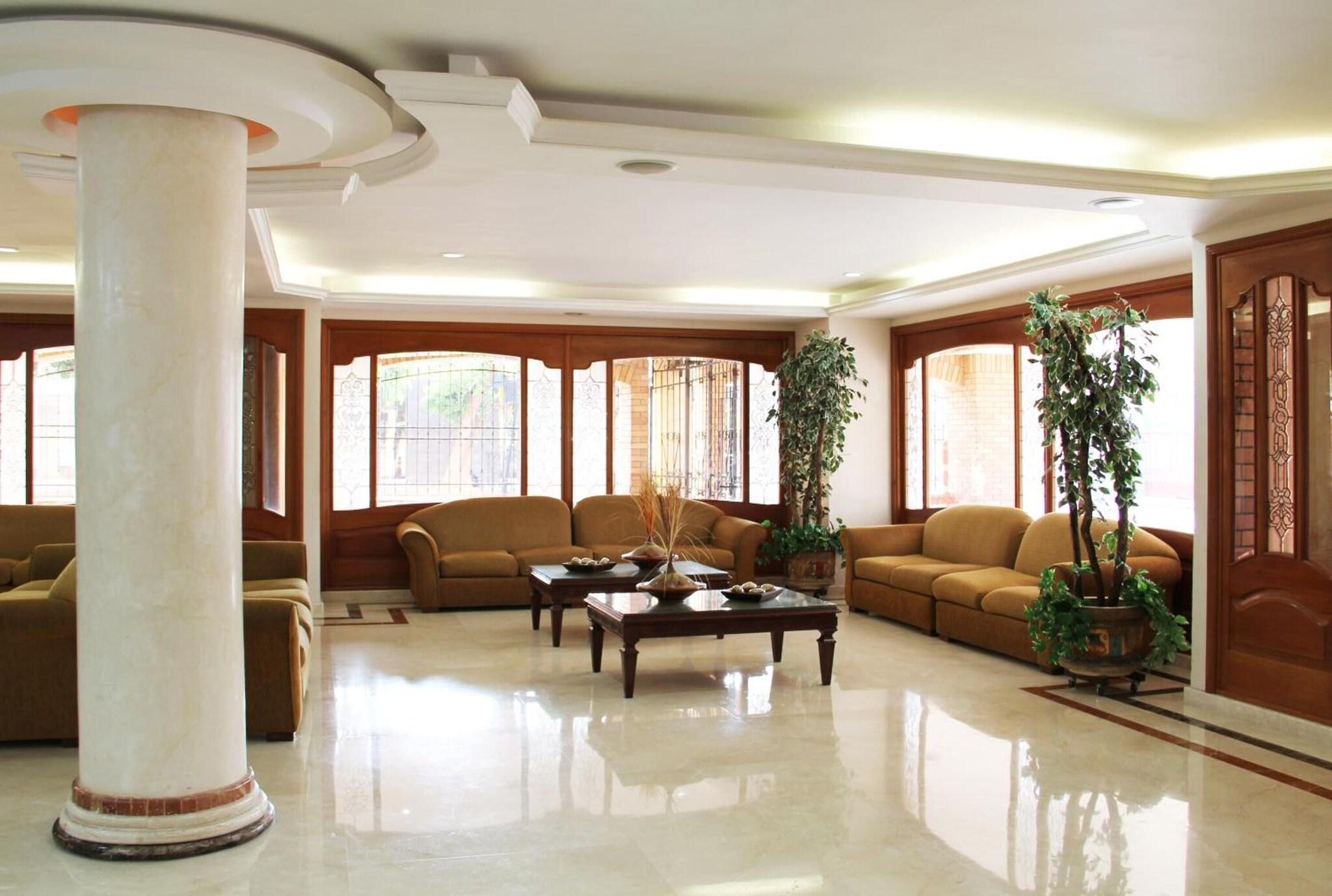 Vista Lobby Tativan Hotel