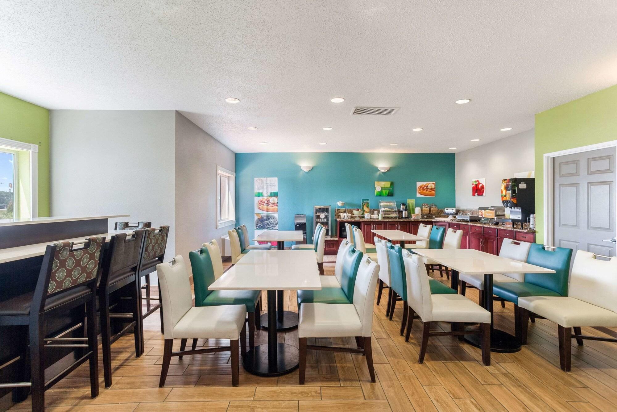 Restaurant Quality Inn & Suites