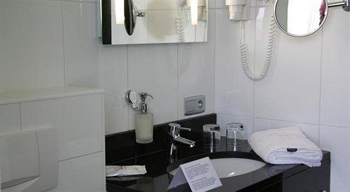 Equipamiento de Habitación Biznis Hotel
