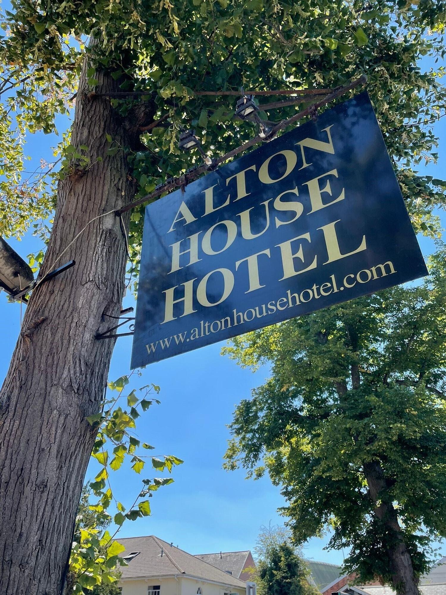 Vista Exterior Alton House Hotel
