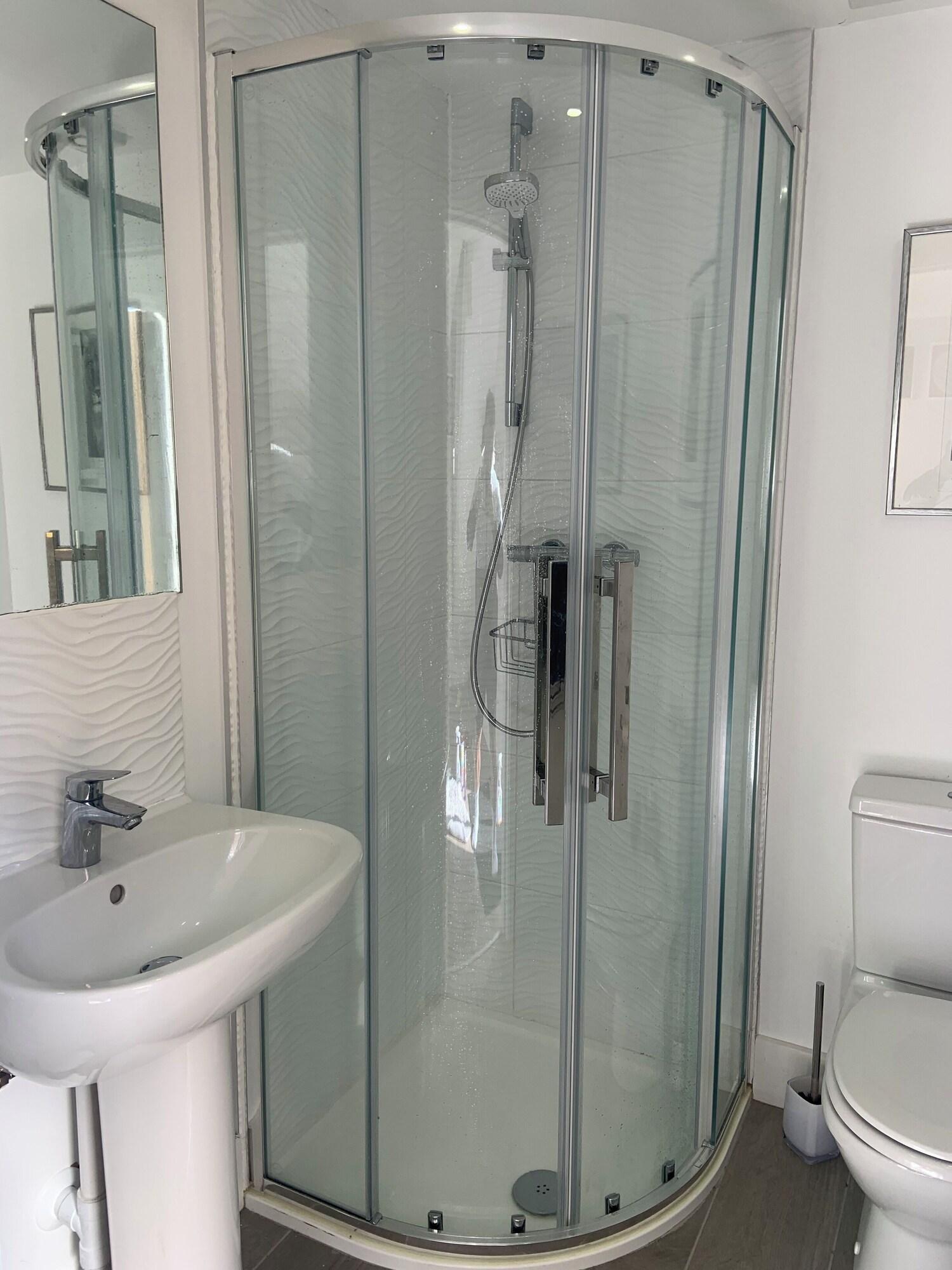 Equipamiento de Habitación 1-bed - Sleeps 2 - Pet Friendly w Parking