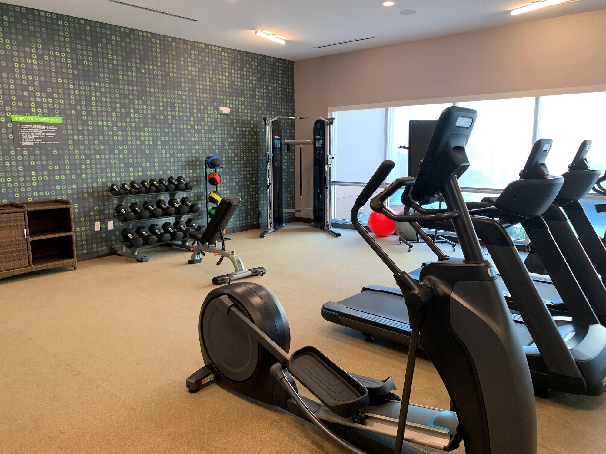 Gimnasio La Quinta Inn & Suites by Wyndham Galveston North at I-45
