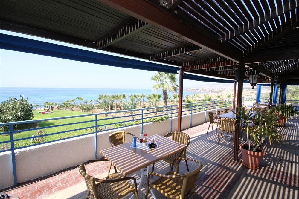 Restaurant Helios Bay Hotel Apts & Villas