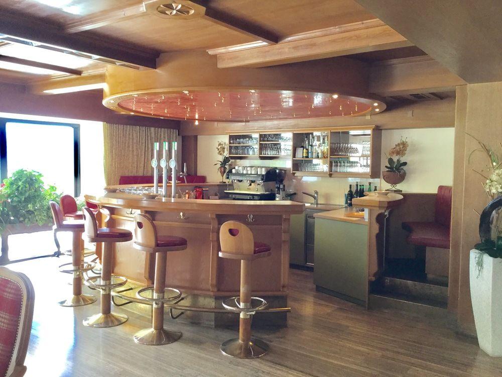 Bar/Salón Hotel Huberhof