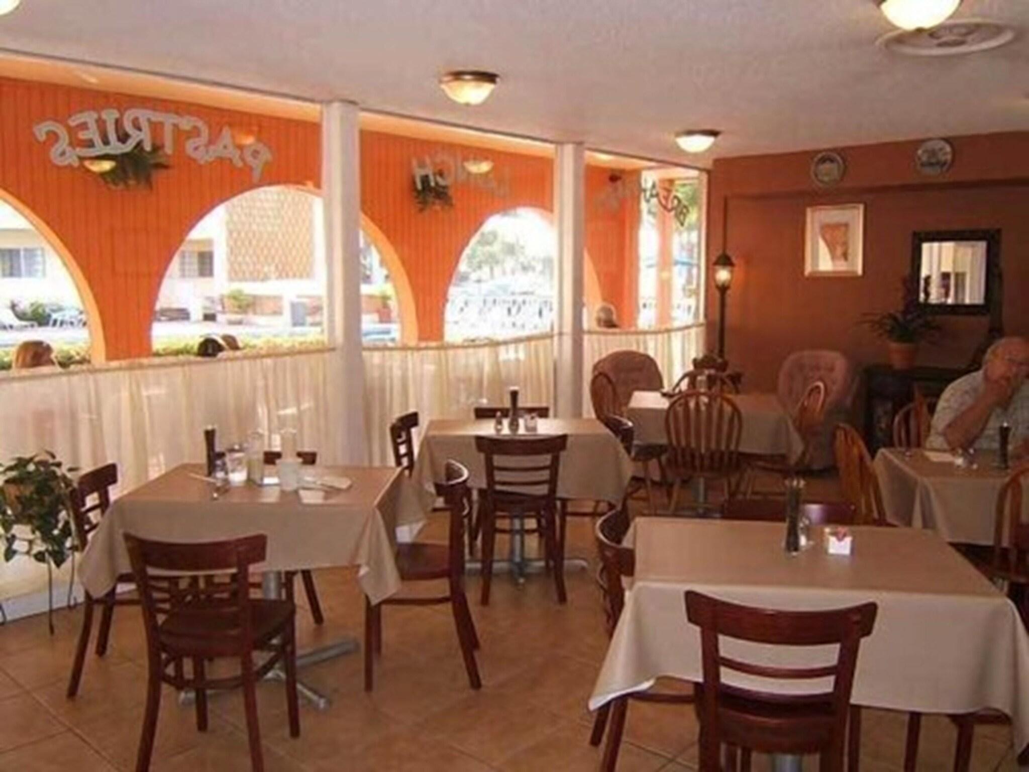 Restaurant Knights Inn Hallandale