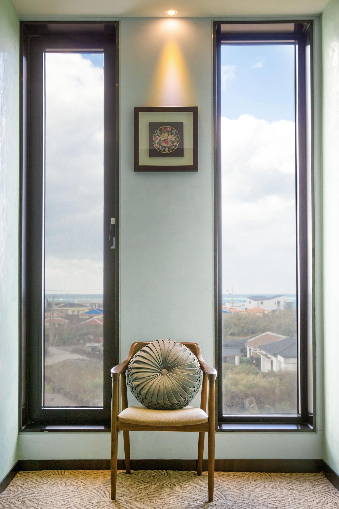 Varios Libentia Hotel & Pool Villa