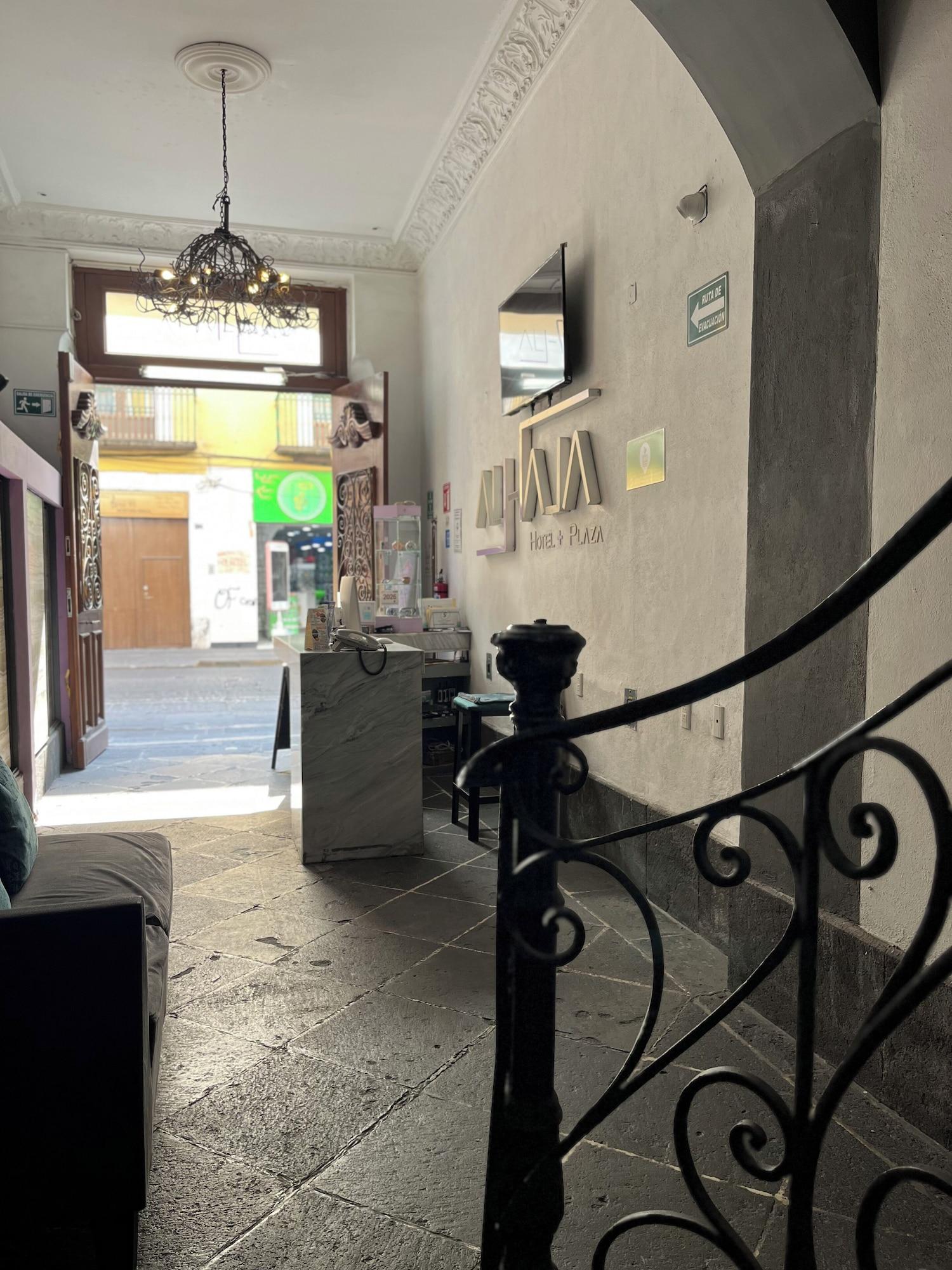 Vista Lobby Hotel Alhaja Puebla Centro Histórico