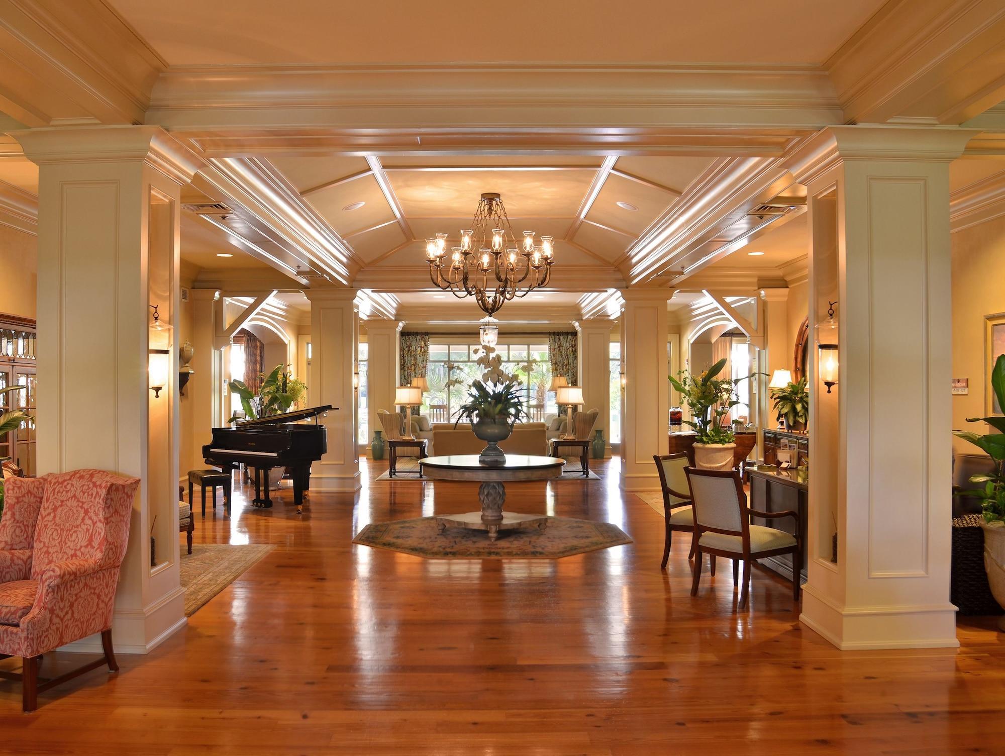 Vista Lobby The Inn & Club at Harbour Town