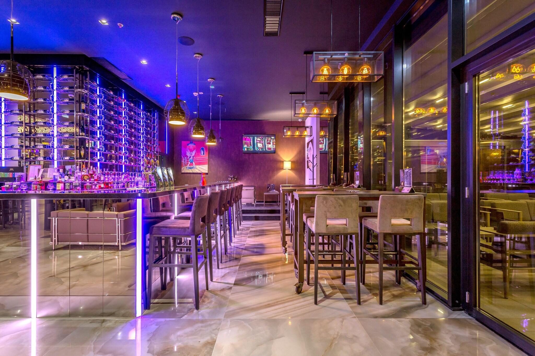 Bar/Salón Admiral Hotel