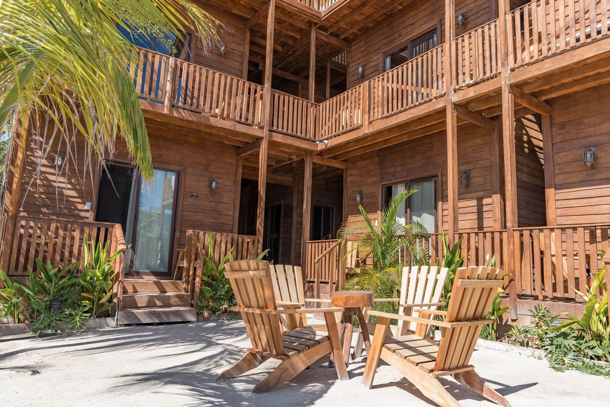 Vista Exterior Krak-Inn Holbox Self Check In