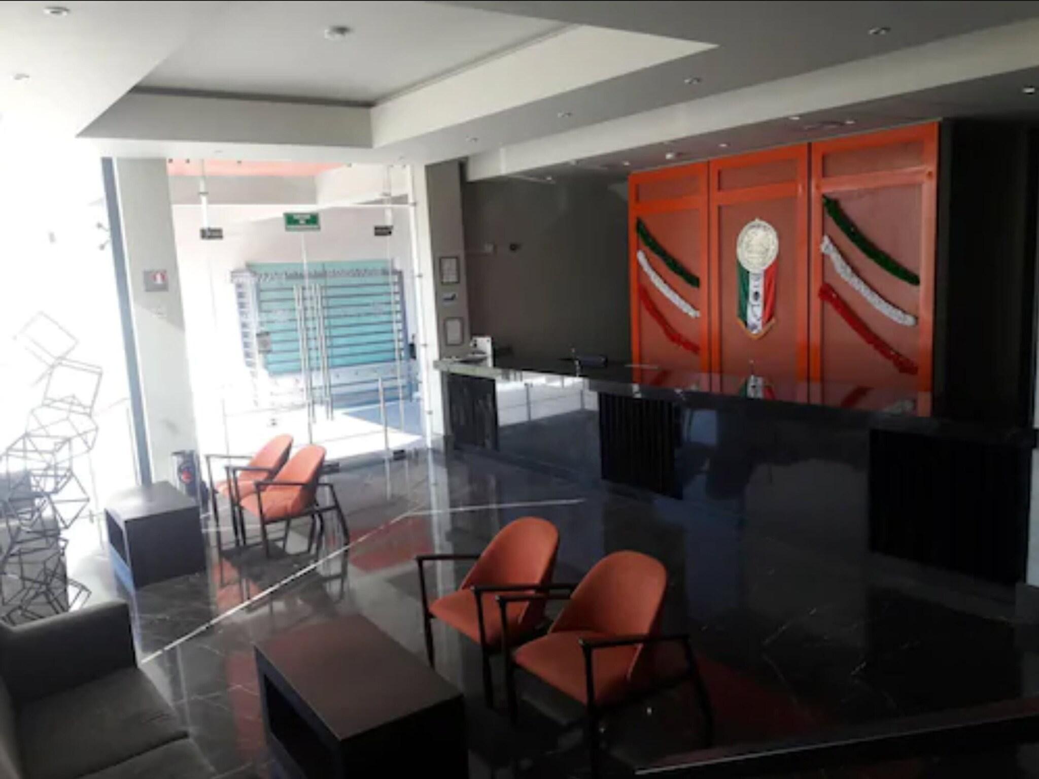 Vista Lobby MBM Red Sun