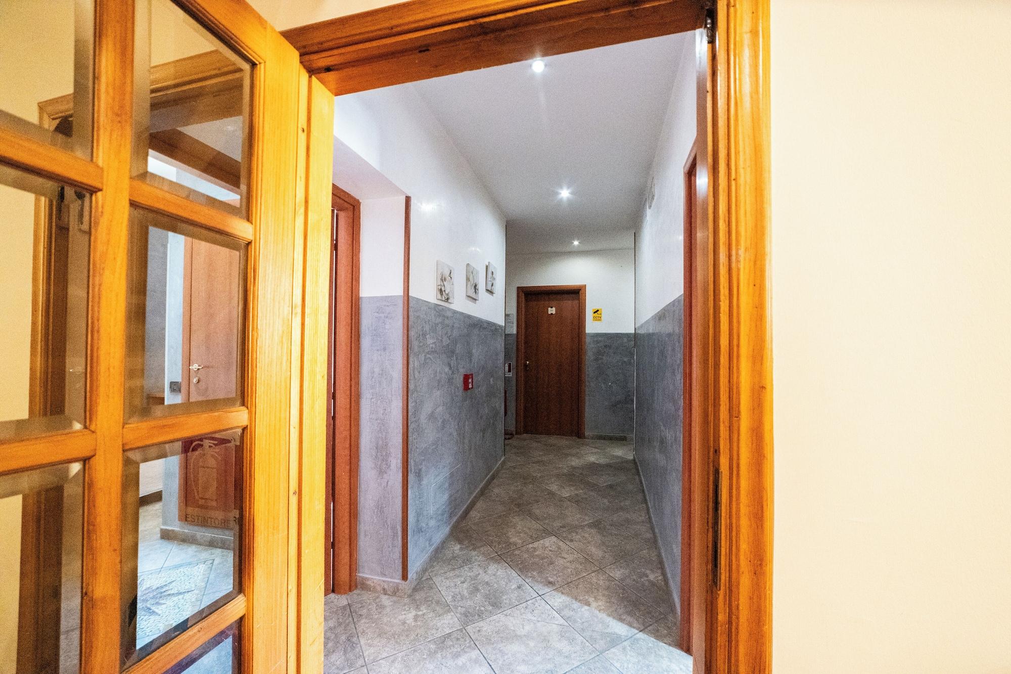 Varios Hotel Angelica