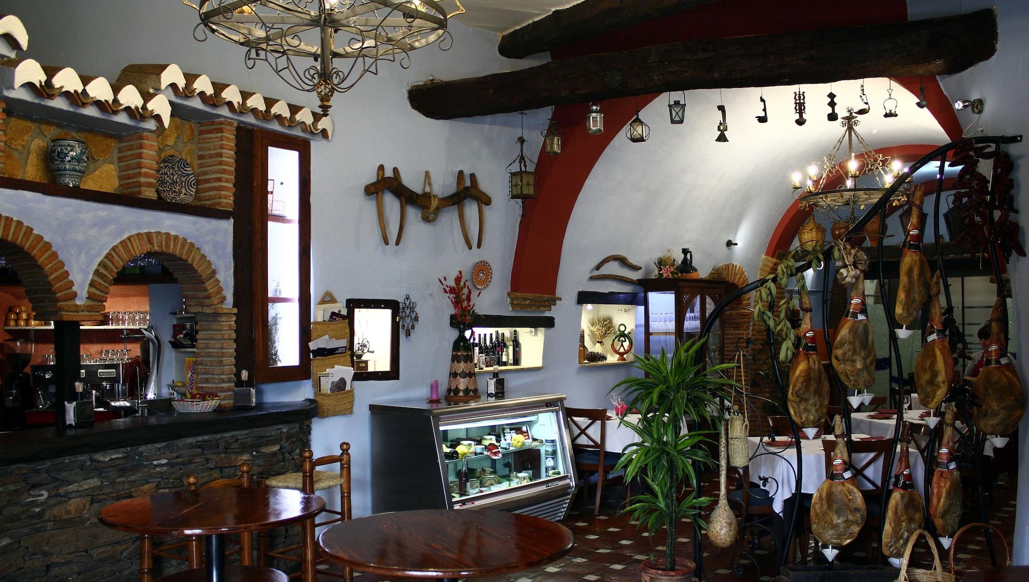 Bar/Salón Cuevas del Tío Tobas