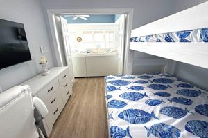 Alquiler Vacacional - Panoramic water views! Airy 3BR oceanfront condo in renowned Ocean Club Resort!