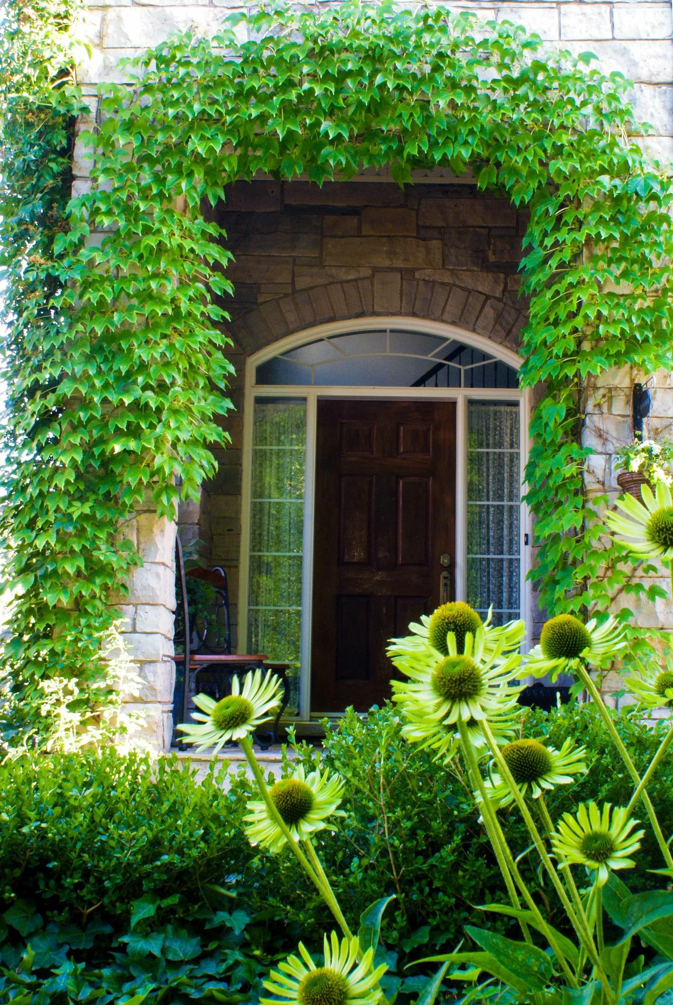 Vista Exterior Gatekeeper's Retreat