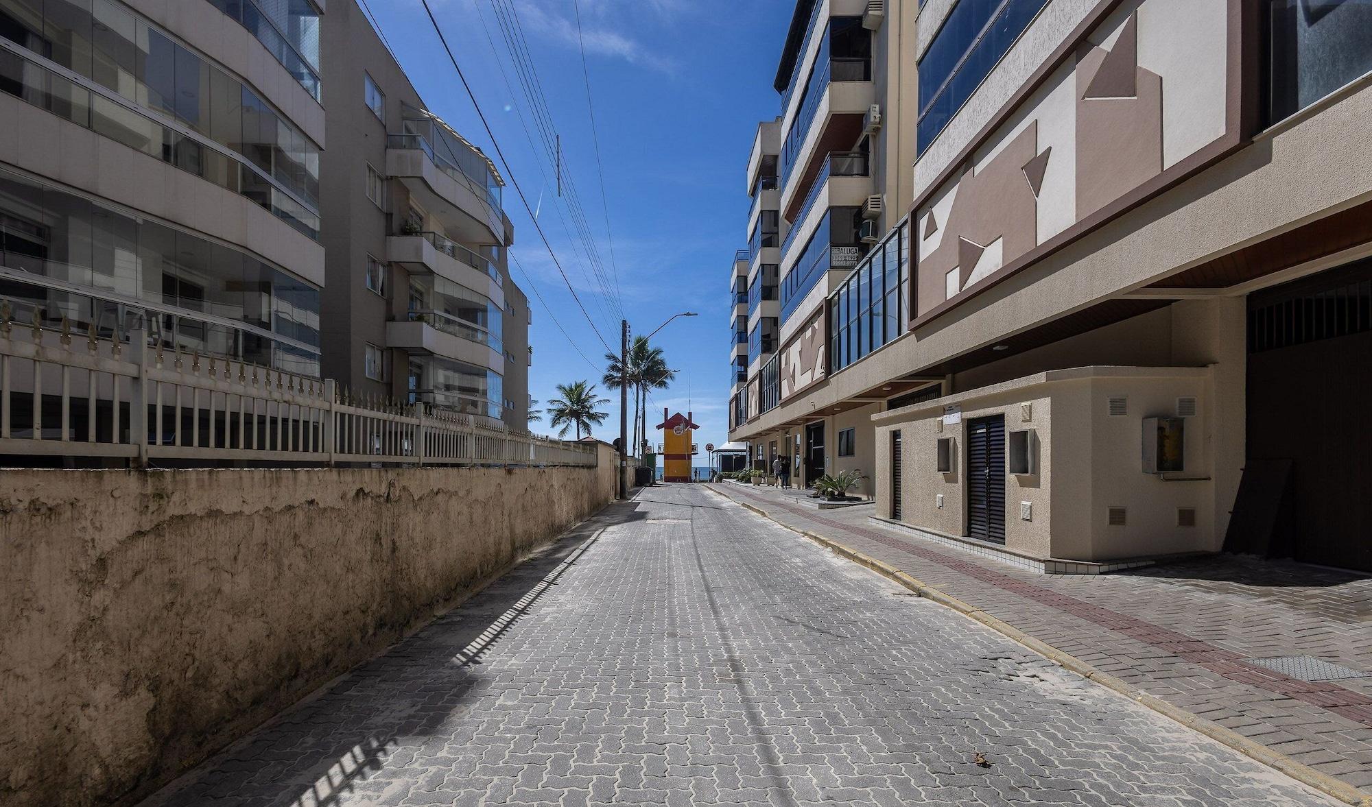 Comodidades del Alojamiento Apt w/ Balcony - Seafront in Meia Praia Ceo0104