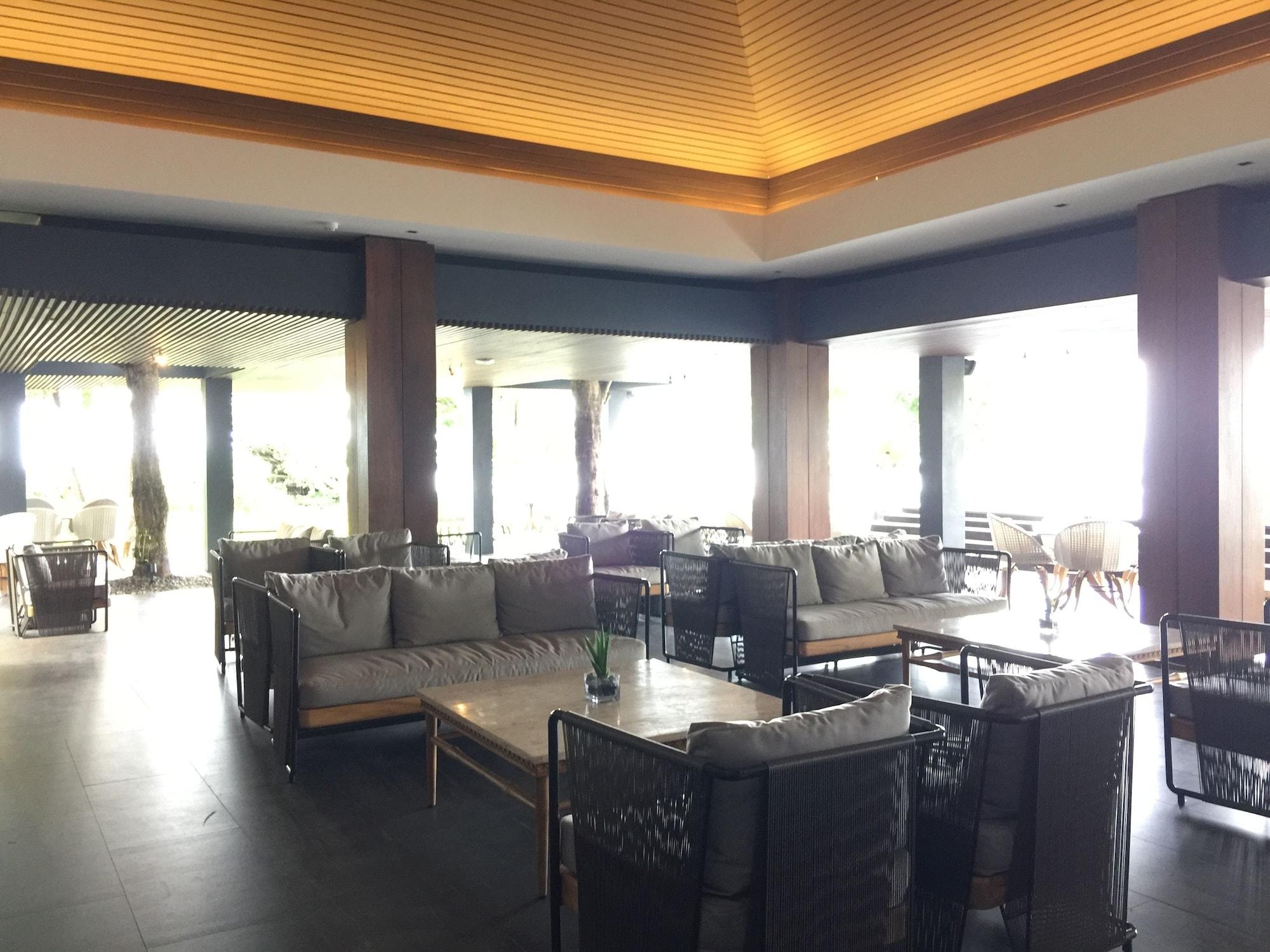Vista Lobby Amorita Resort Bohol