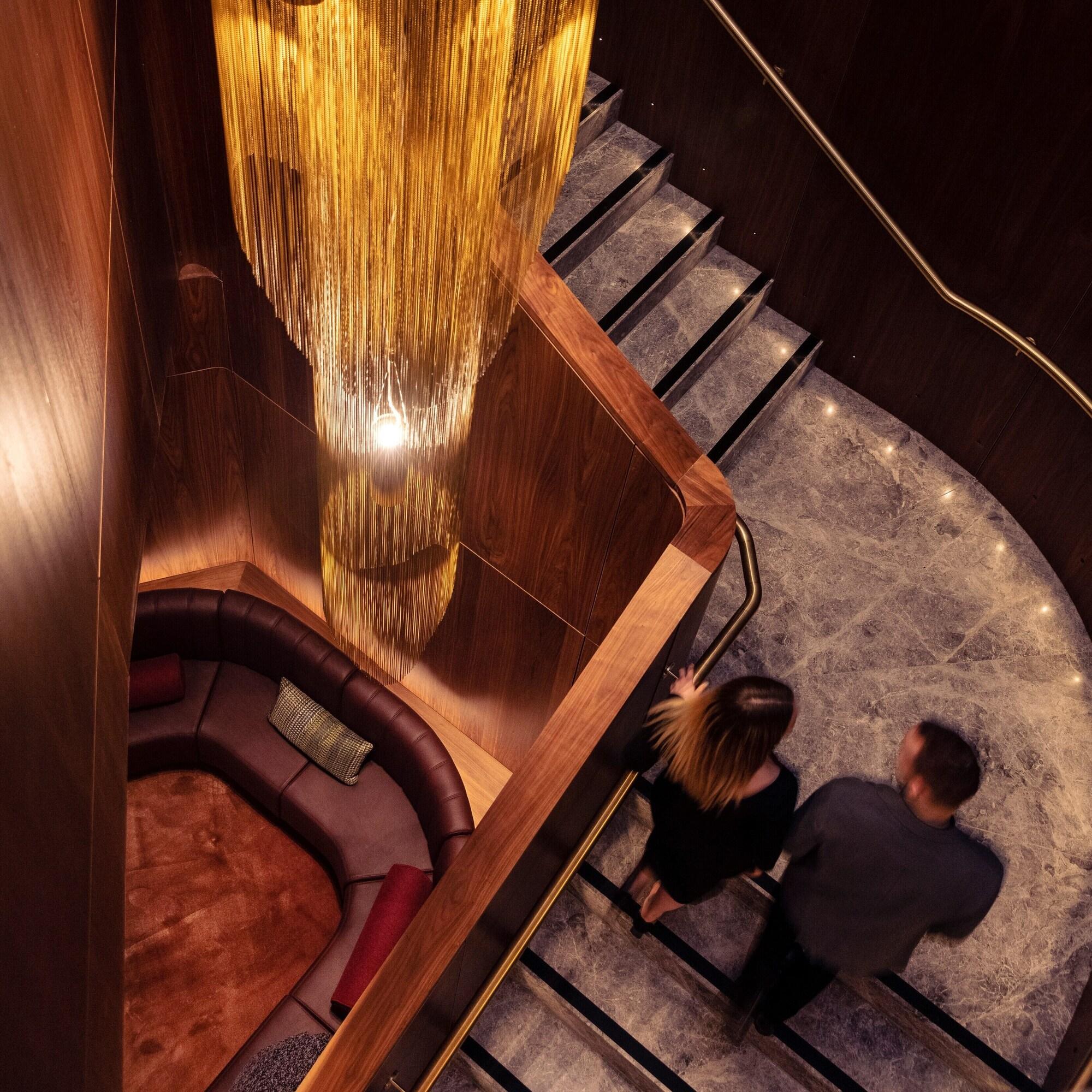 Vista Lobby Next Hotel Melbourne, Curio Collection by Hilton