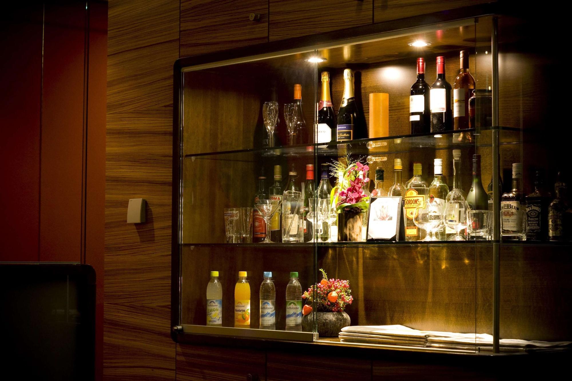 Bar/Salón Corbin München Airport Business Hotel