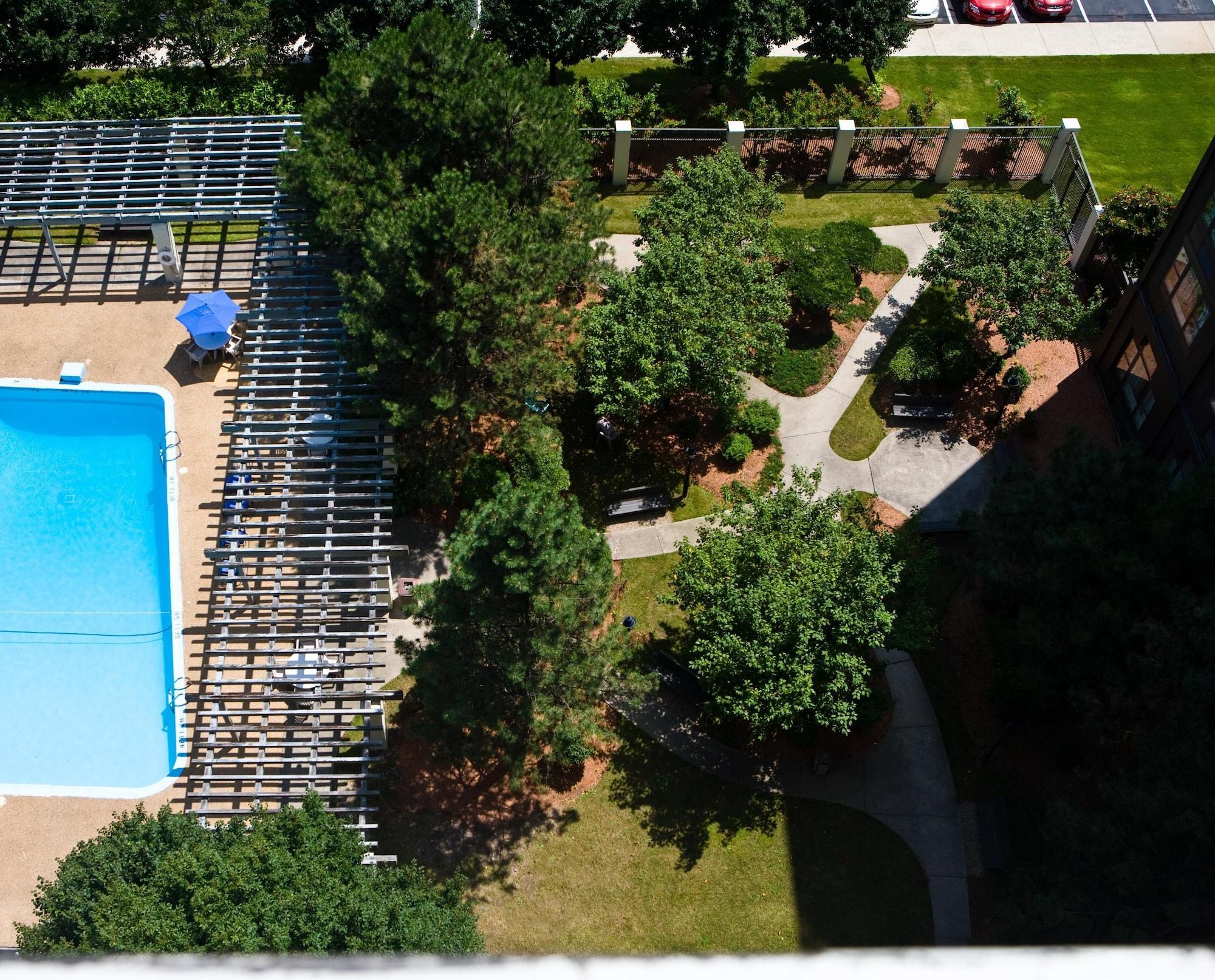 Vista Exterior Courtyard by Marriott Boston Logan Airport
