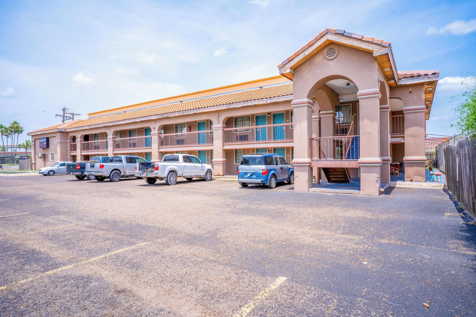 Varios Lone Star Inn & Suites by OYO Harlingen TX
