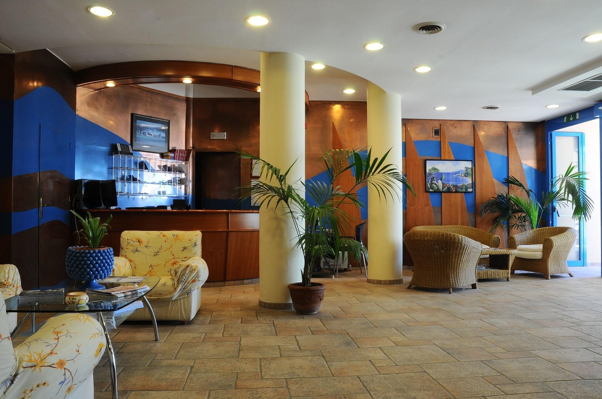 Vista Lobby Hotel Sirenetta