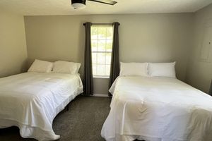 Alquiler Vacacional - Newly remodeled,  handicap accessible overlooking pool , play area