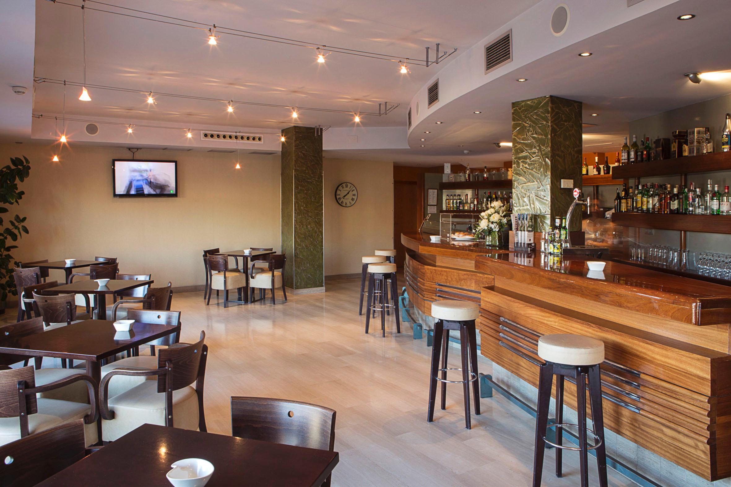Bar/Salón Torre de Sila