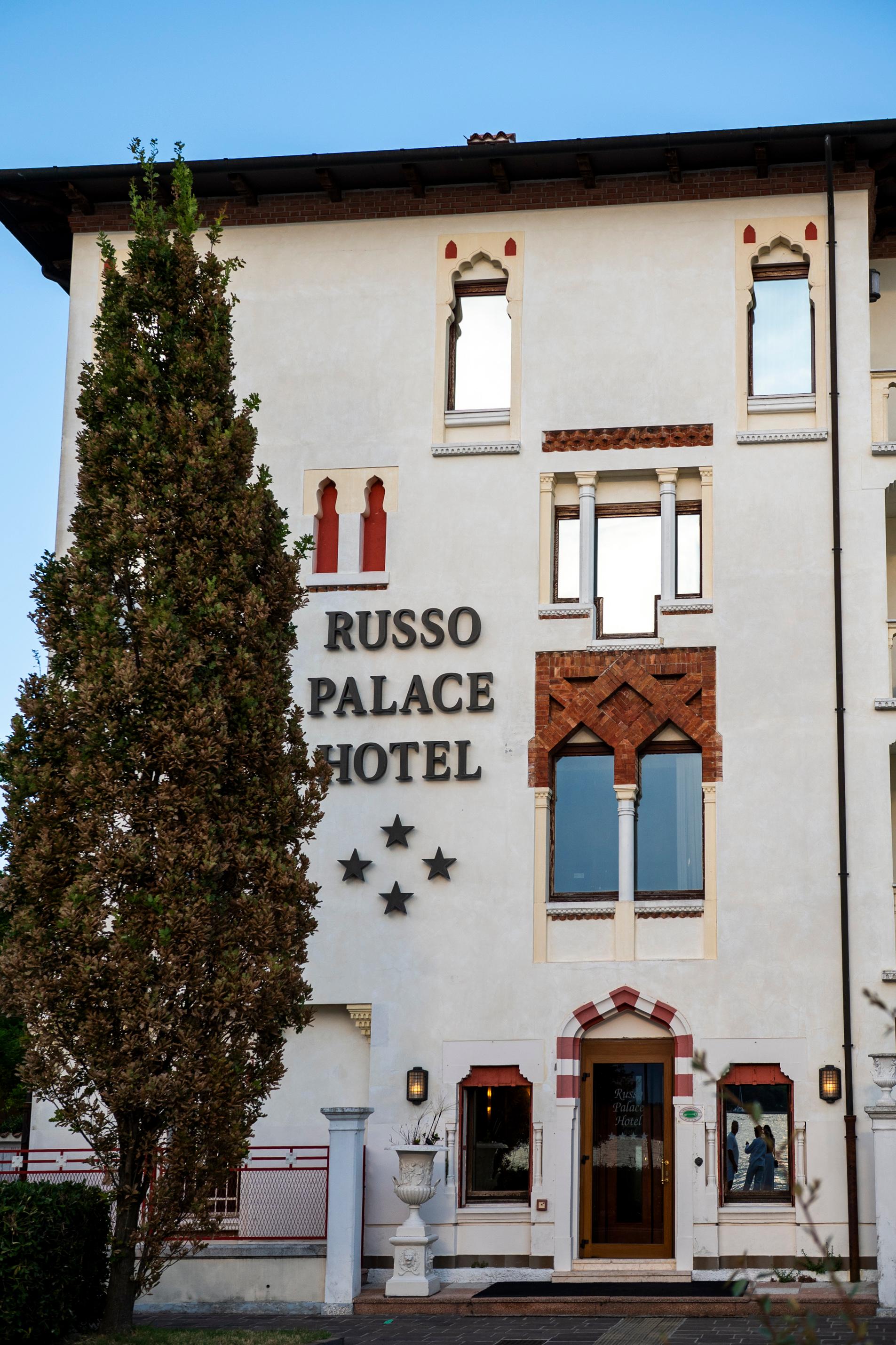 Vista Exterior Russo Palace Hotel