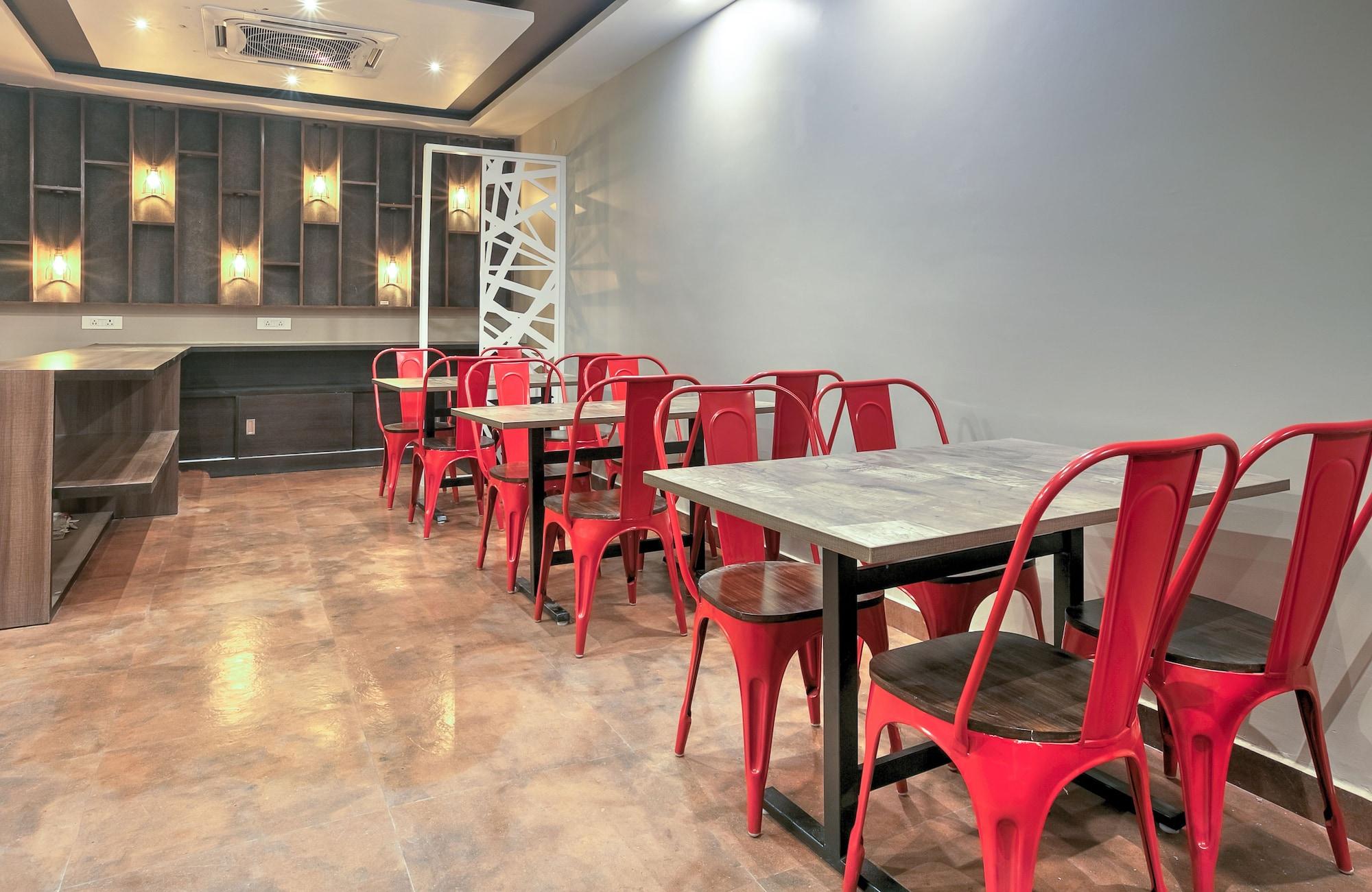 Restaurant Treebo Southwest Inn, Dwarka