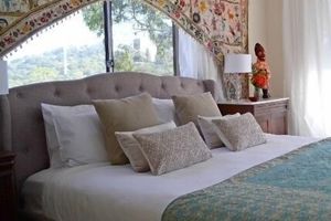 Alquiler Vacacional - Casa de Piña, 700 mts to Newport Beach, headland views, spacious 2 bedrm apt.