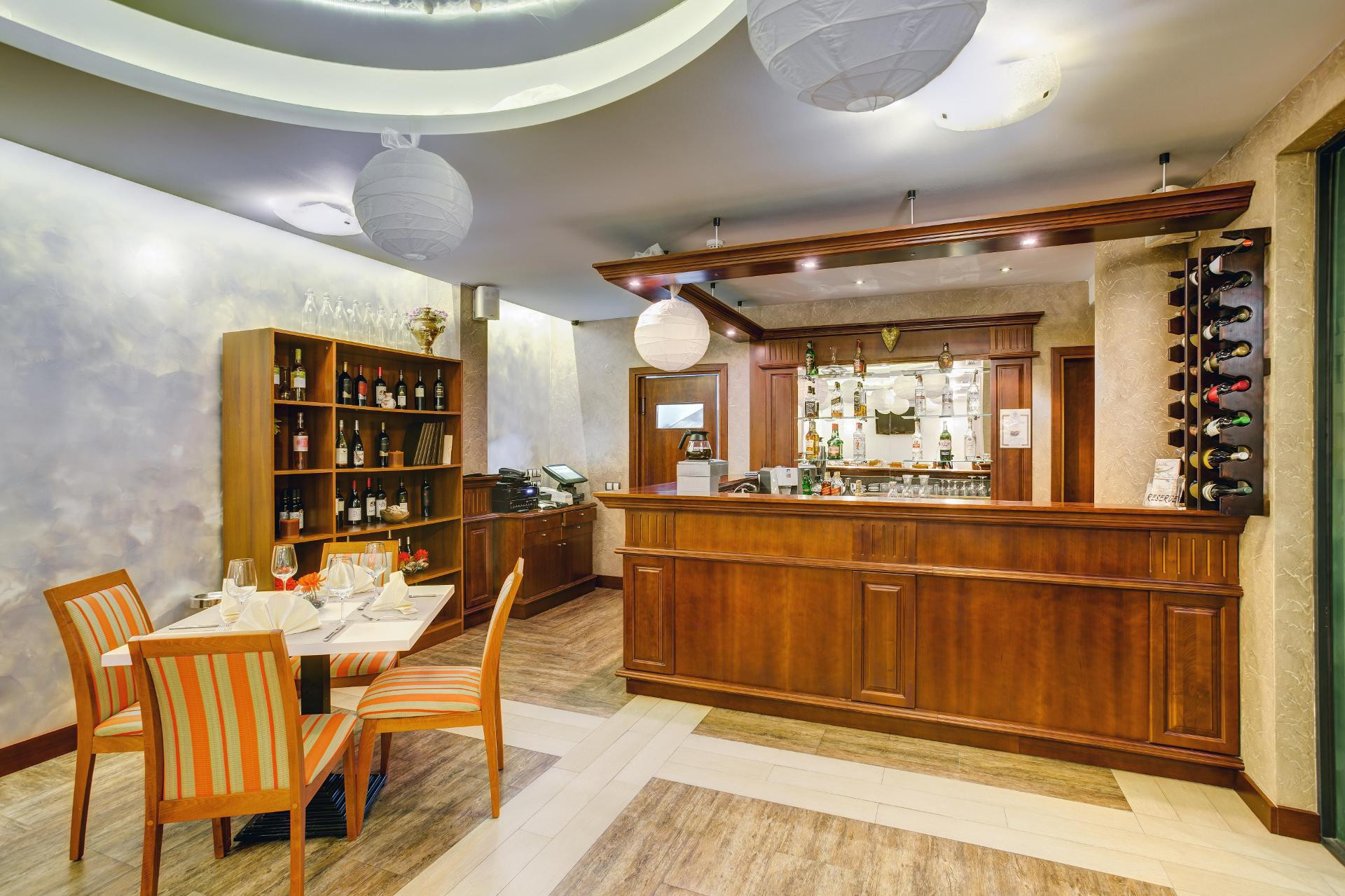 Bar/Salón Hotel Budapest