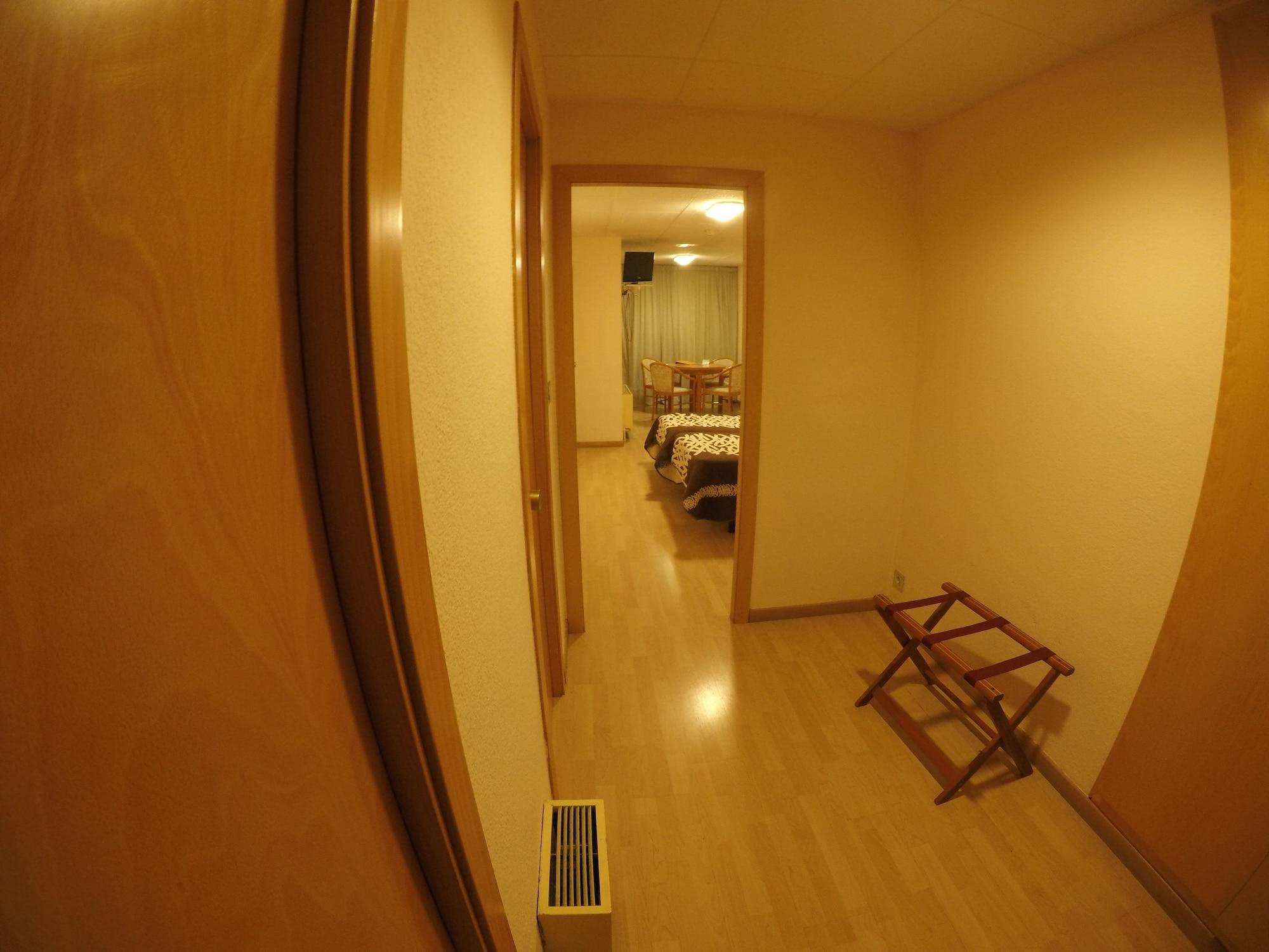 Set de Habitación Somriu Hotel City M28