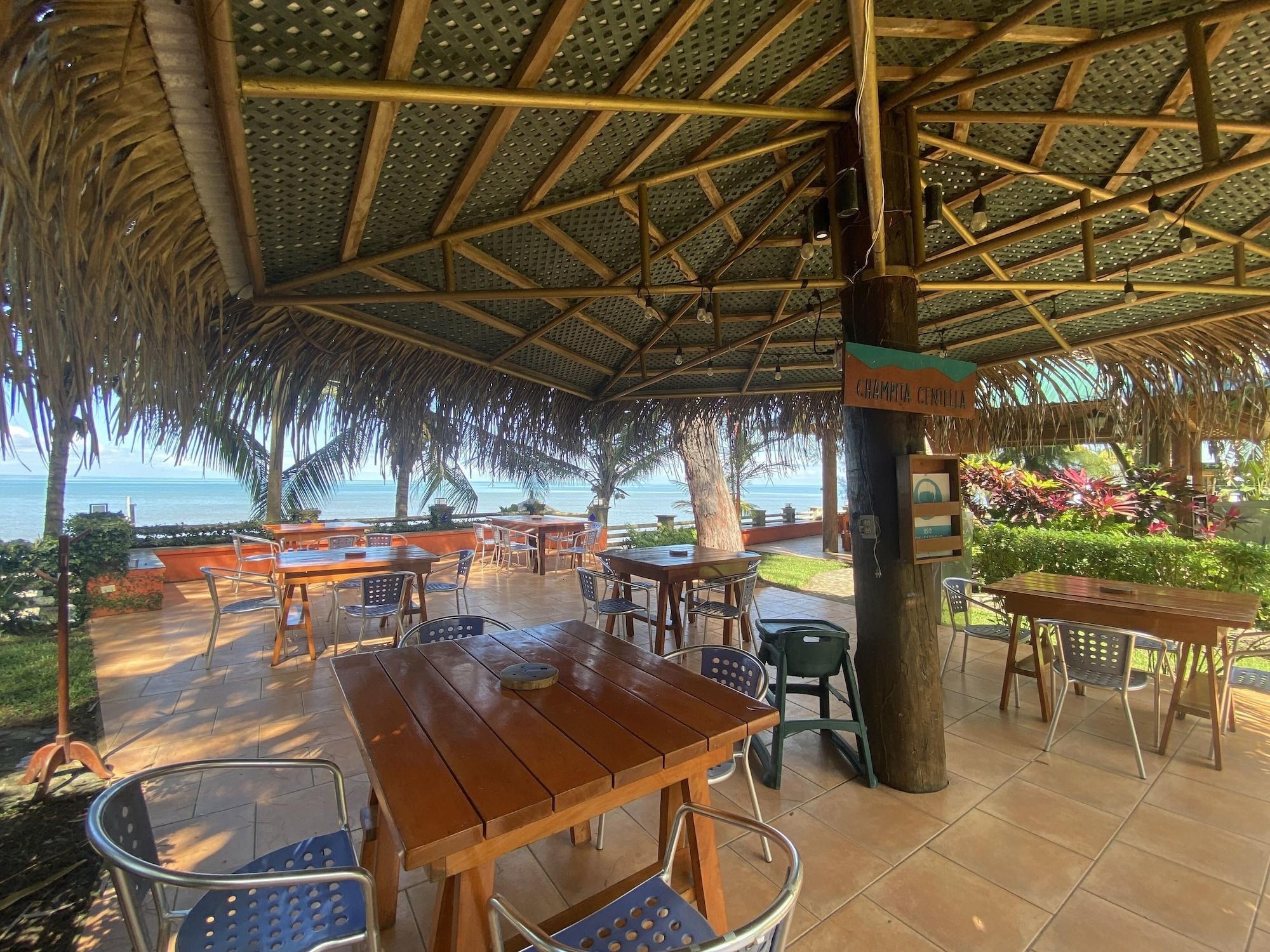 Restaurant Paraiso Rainforest and Beach Hotel