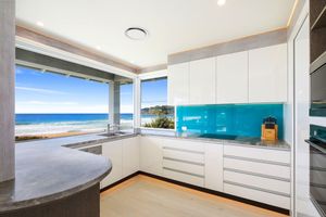 Alquiler Vacacional - SEASHORE: North Avoca Beachfront, Panoramic ocean views, WiFi, Ultra modern.