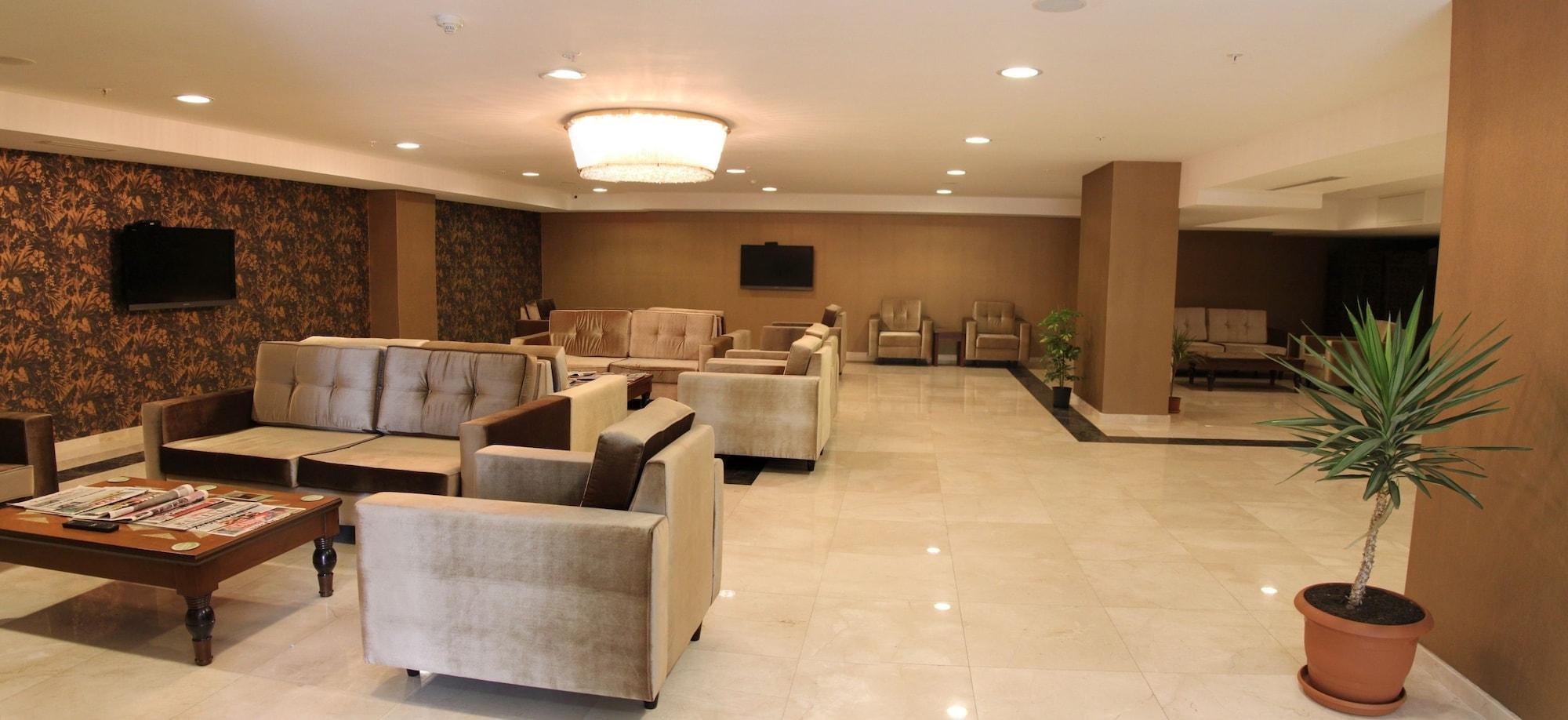 Vista Lobby Kelesler Park Hotel