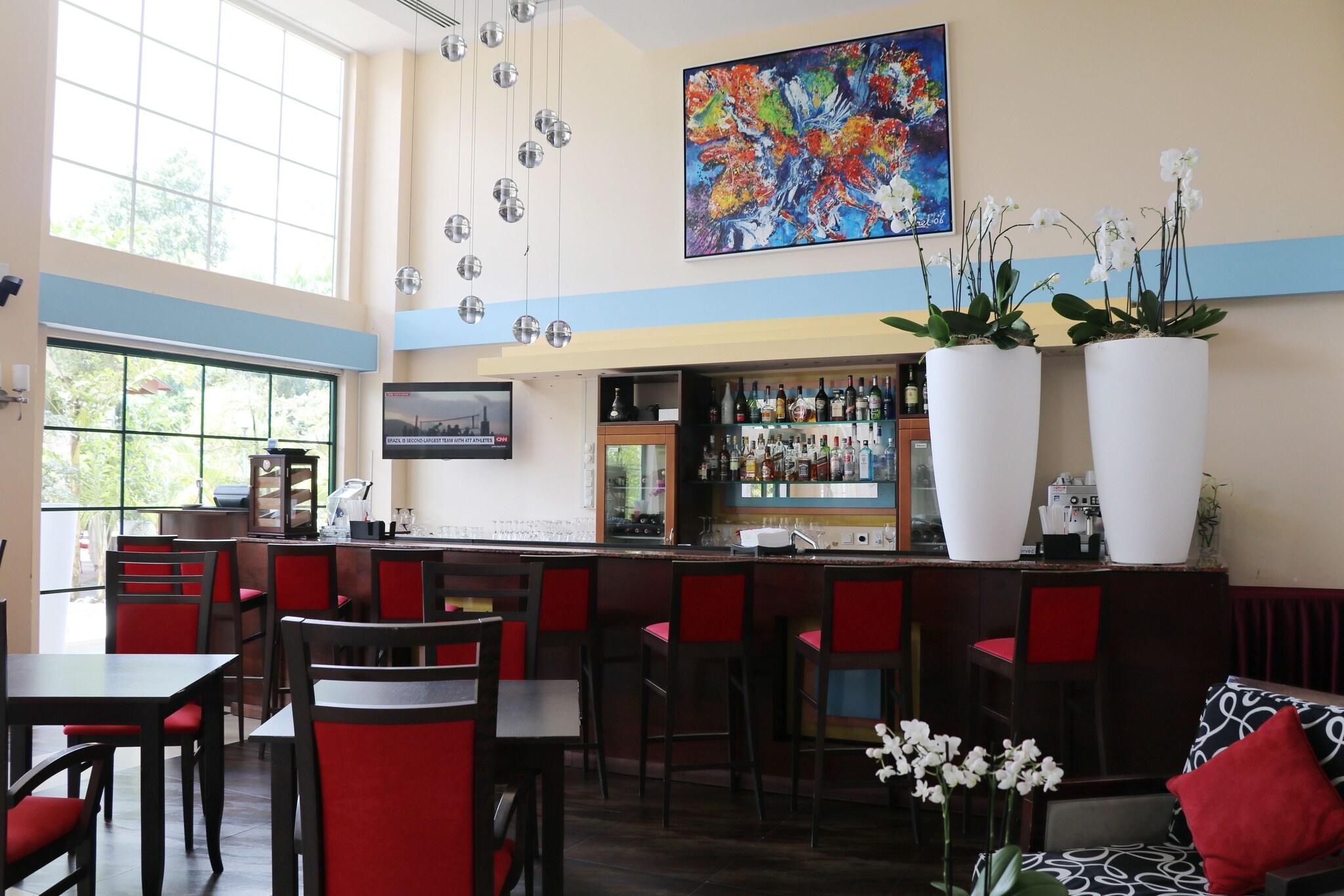 Vista Lobby Royal Torarica Hotel