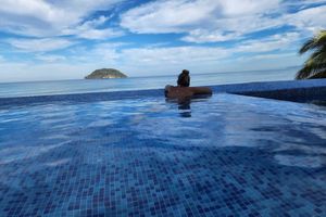 Alquiler Vacacional - 2 Bedroom Ground Floor Condo - with the sand at your feet.