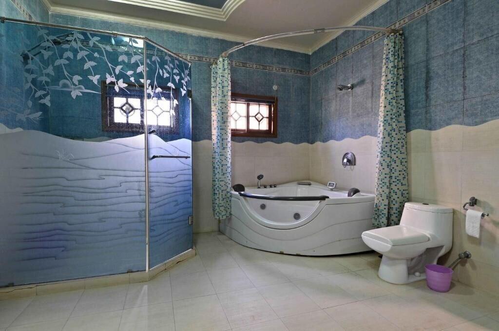 Equipamiento de Habitación Hotel Blue Sky Karachi