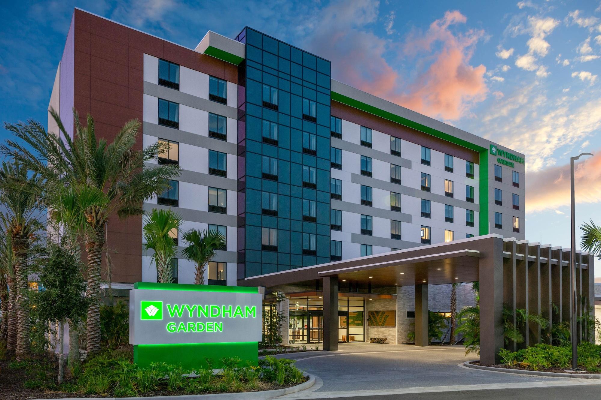 Vista Exterior Wyndham Garden Orlando Universal / I Drive