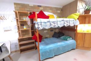 Alquiler Vacacional - Aparta Estudio Hostal Acogedor Camarote , Sofá Cama, Cocina, Mesa, Baño