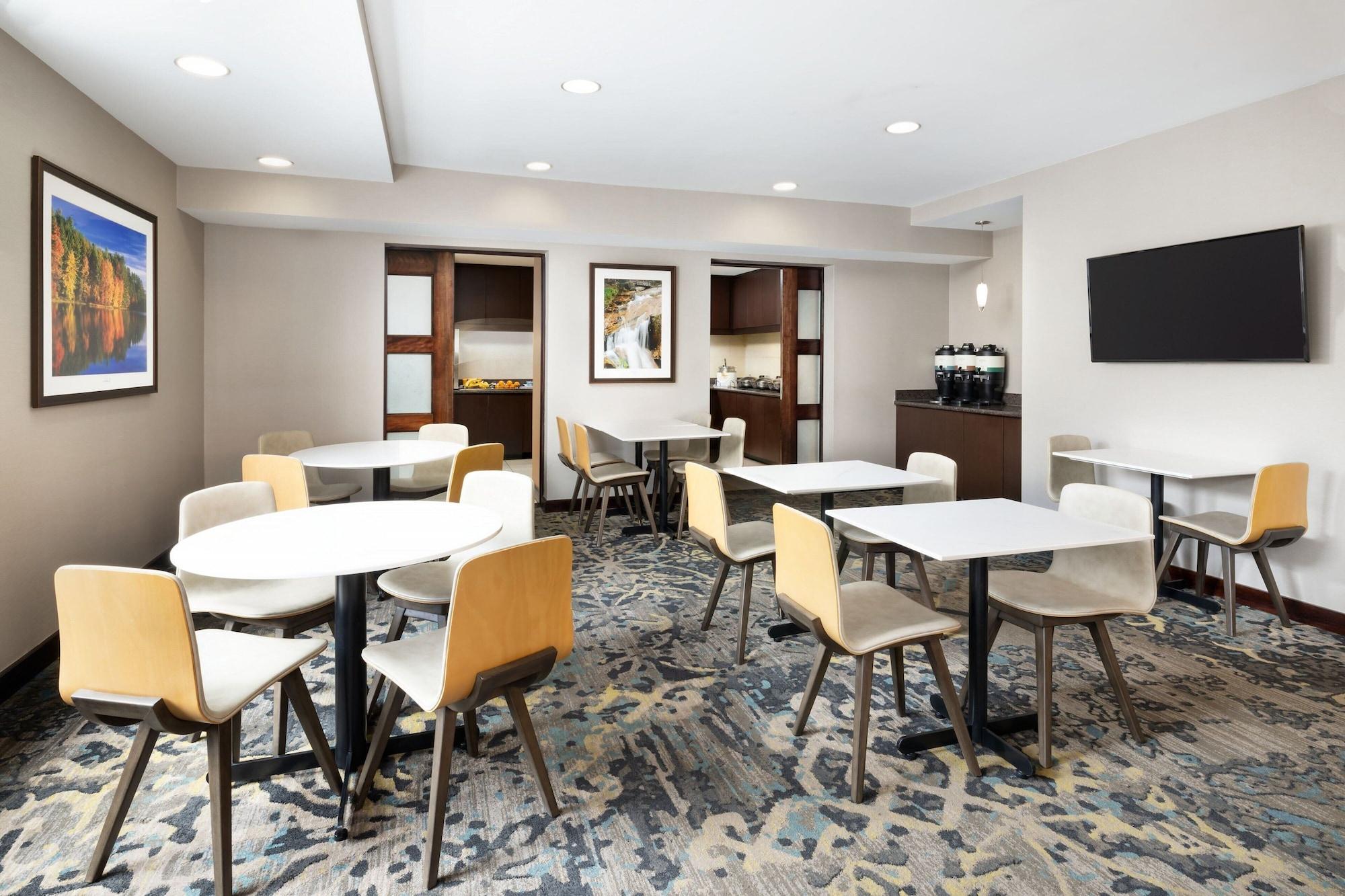 Restaurant Residence Inn by Marriott Concord