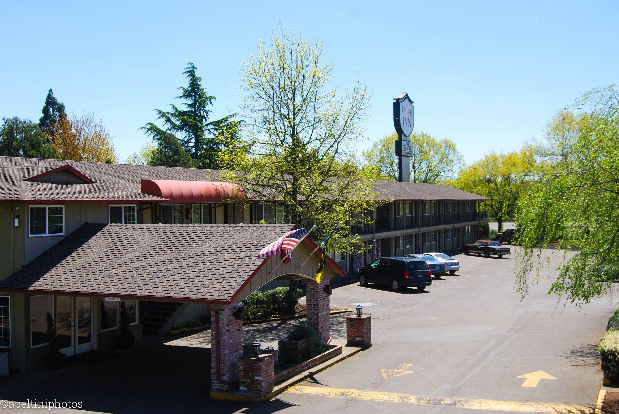 Vista do lobby Village Inn Springfield Oregon Hotel