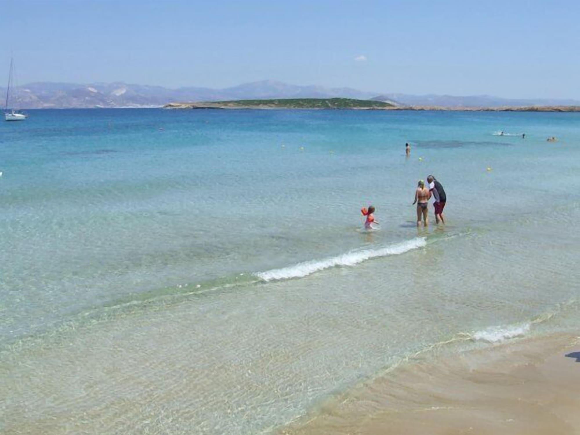 Playa Surfing Beach Village