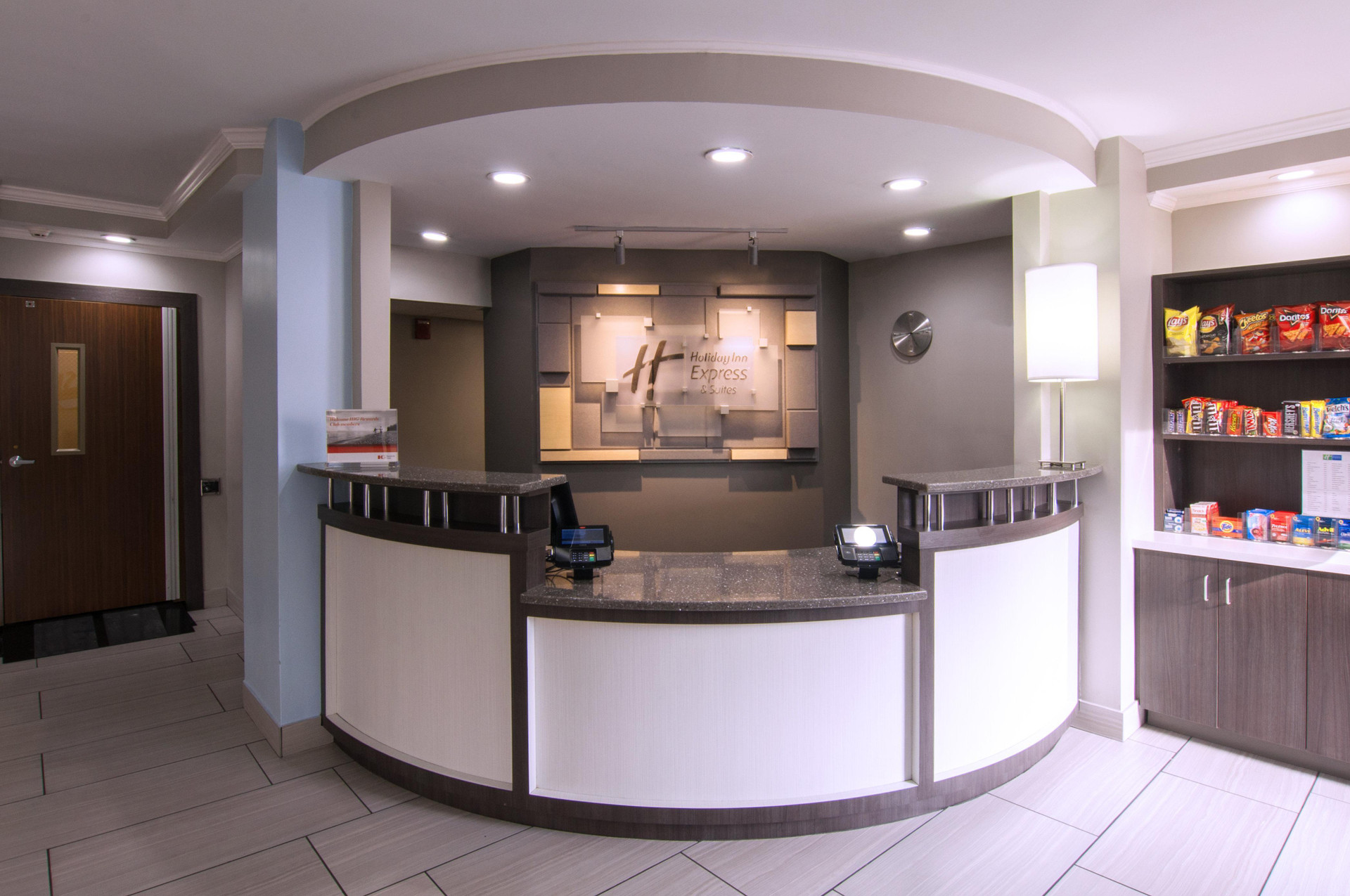 Vista Lobby Holiday Inn Express & Suites Nashville I-40 & I- 2