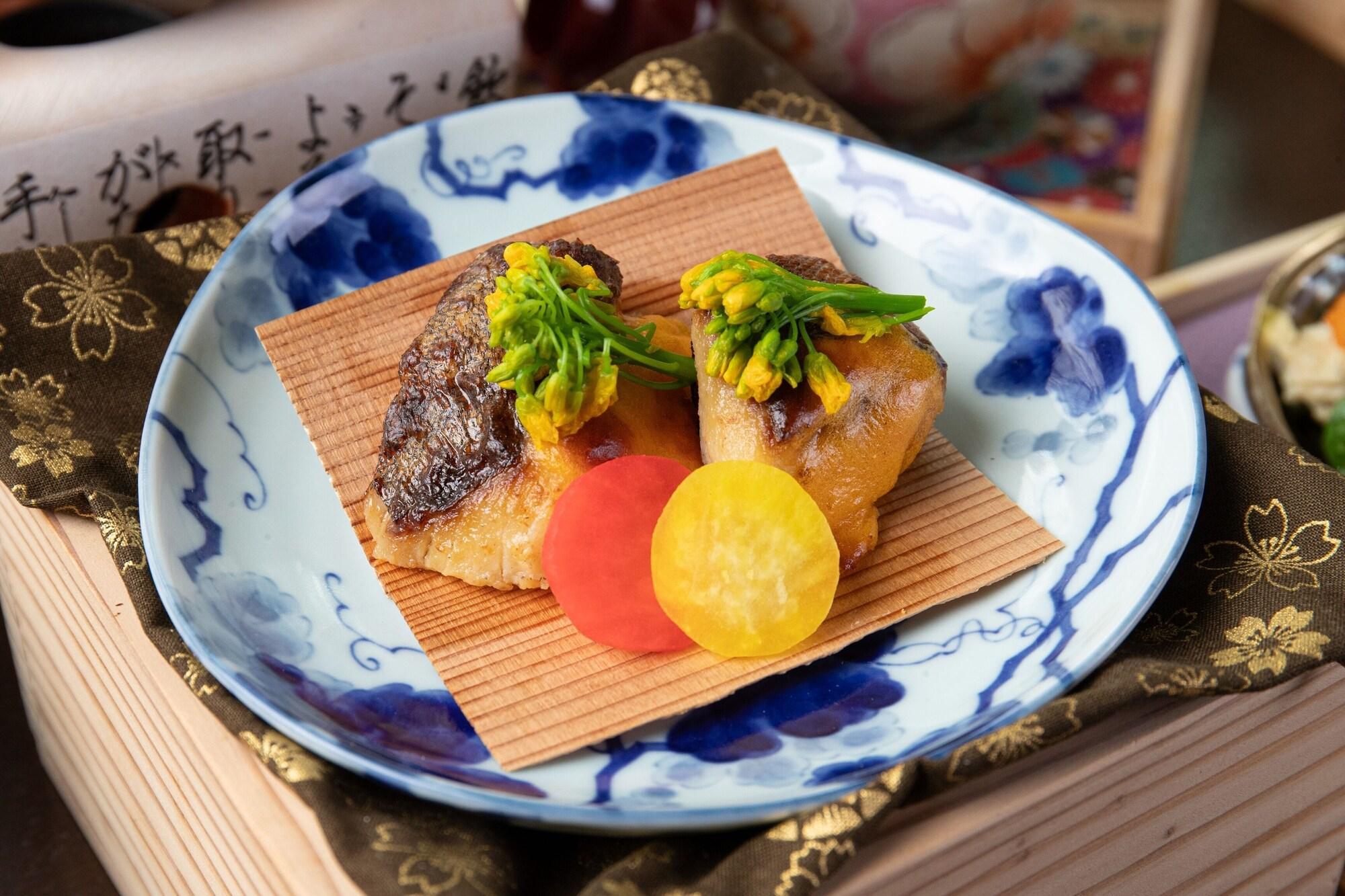 Restaurant Yufuin Besso Shikisai Hotel