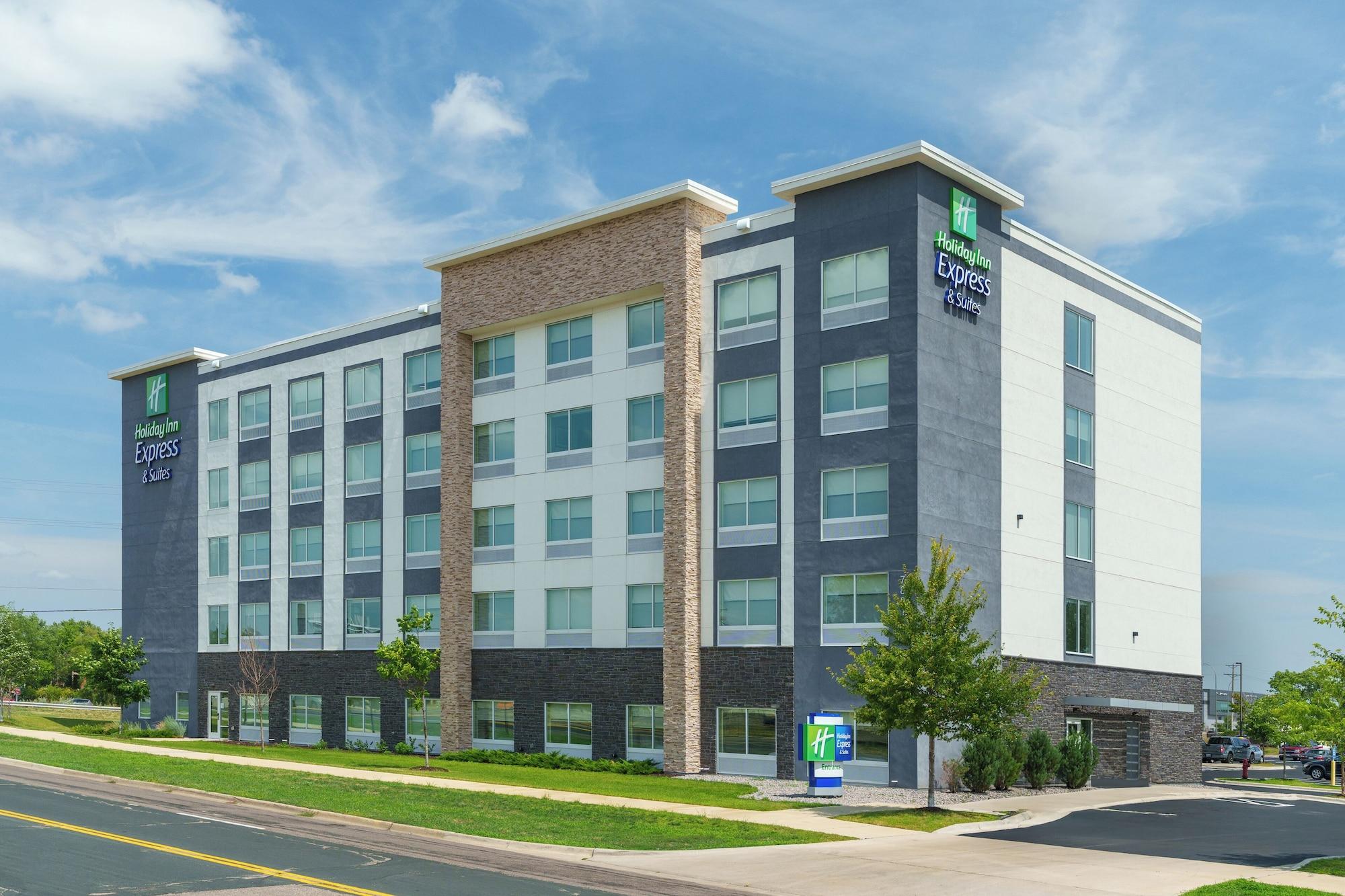 Vista Exterior Holiday Inn Express & Suites Mall of America - MSP Airport by IHG