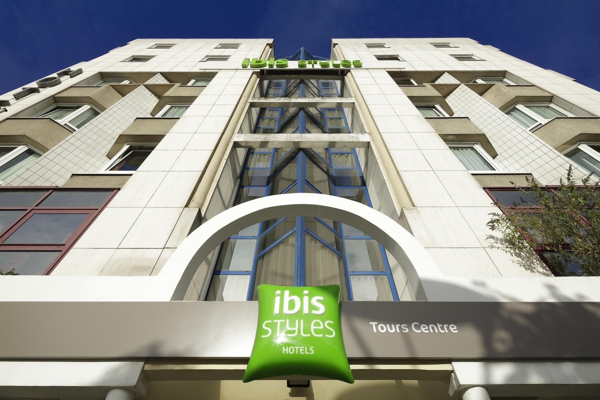 Vista Exterior ibis Styles Tours Centre