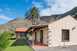 Alquiler Vacacional - Large Comfortable Chalet With Sea Views On the Most Beautiful Valley, free wifi