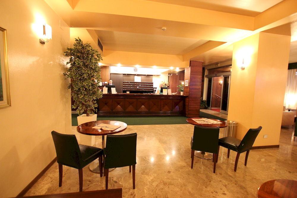 Vista Lobby Scarlatti Hotel Milano
